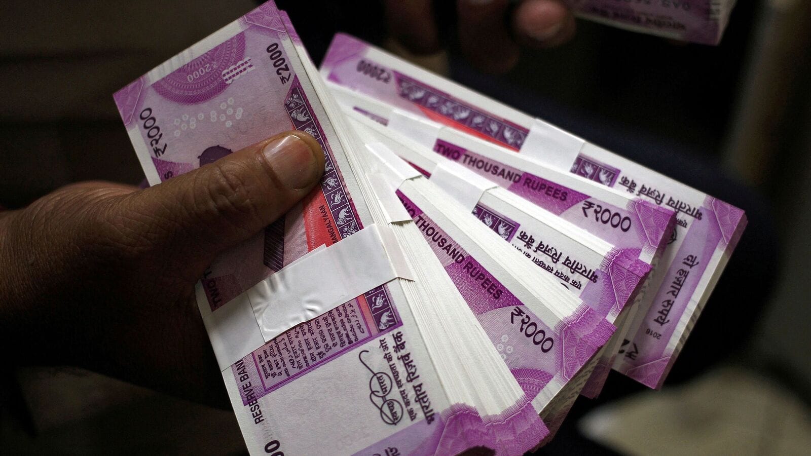 RBI reveals 76% of Rs 2000 notes in circulation returned to banks since withdrawal announcement.