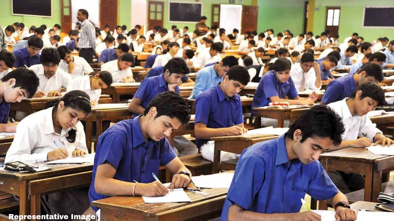 CBSE asks schools to consider mother tongue as a medium of instruction till class 12.