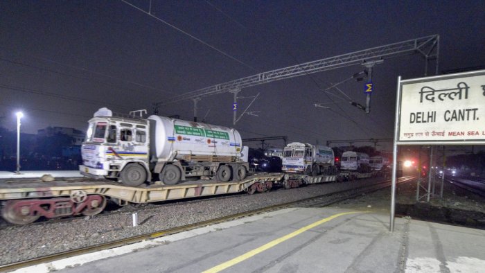 Oxygen Express with 70 tonnes of oxygen reaches Delhi