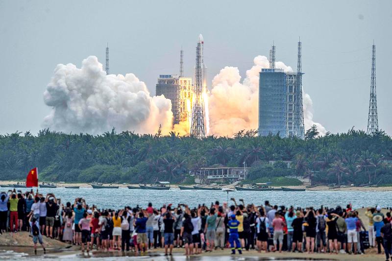 Big Chinese rocket segment set to fall to Earth