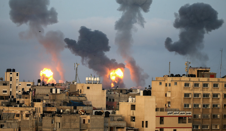 Gaza militants, Israel trade new rocket fire and airstrikes