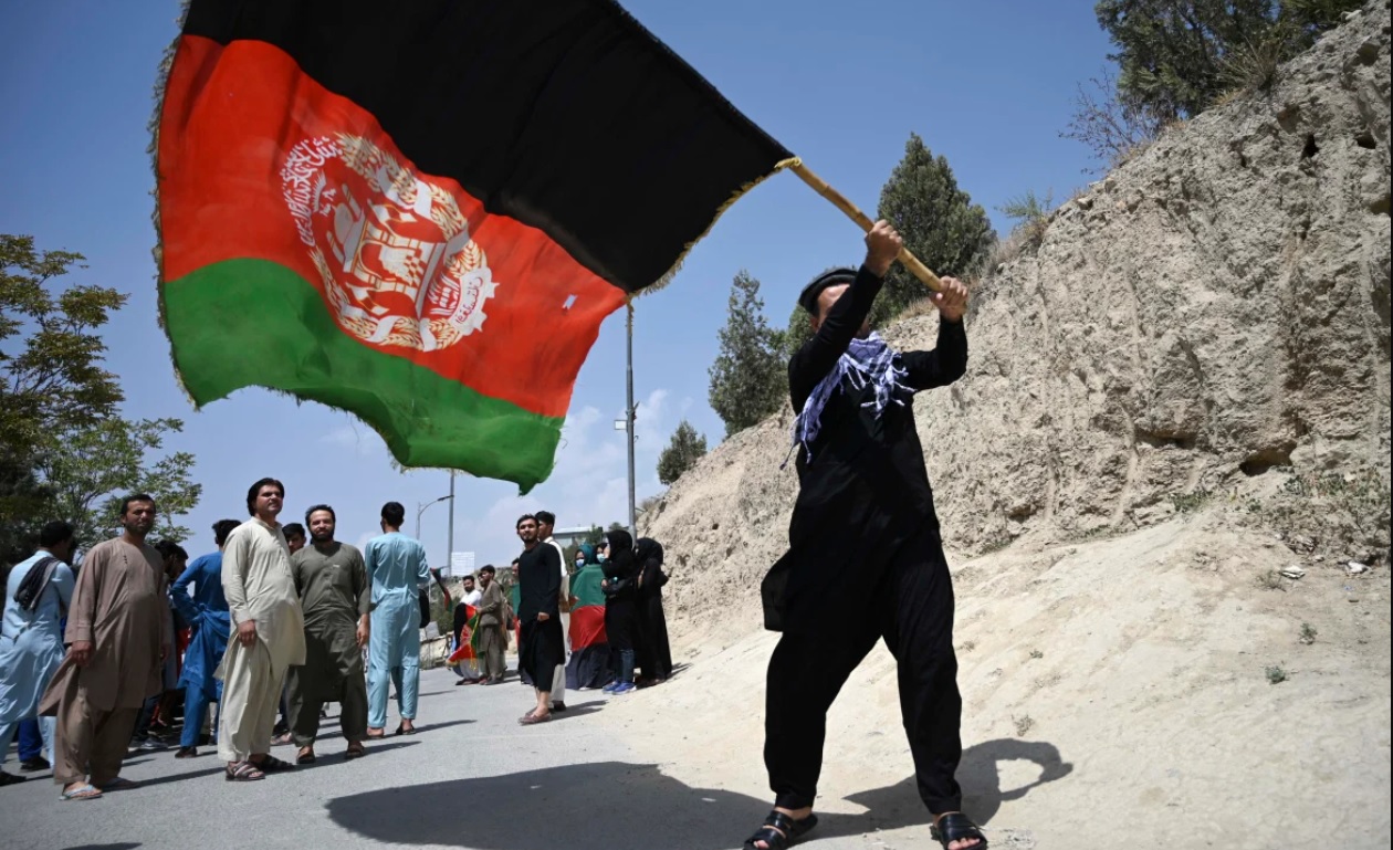 Afghan National Flag Comes Up In Kabul  amidst the Taliban's Occupation