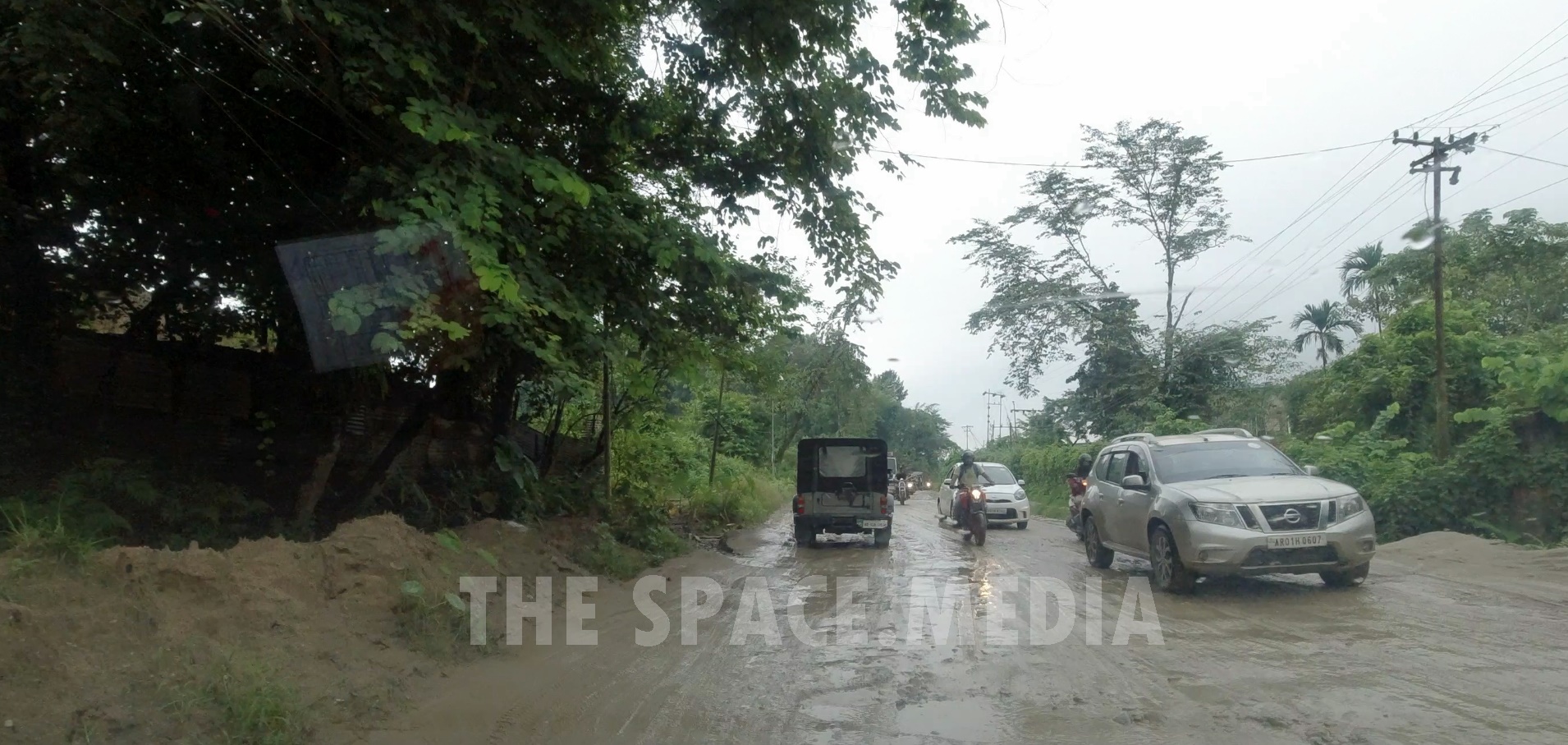 Connecting twin capital is our priority says HCM Pema Khandu while  inspecting  the NH-415 