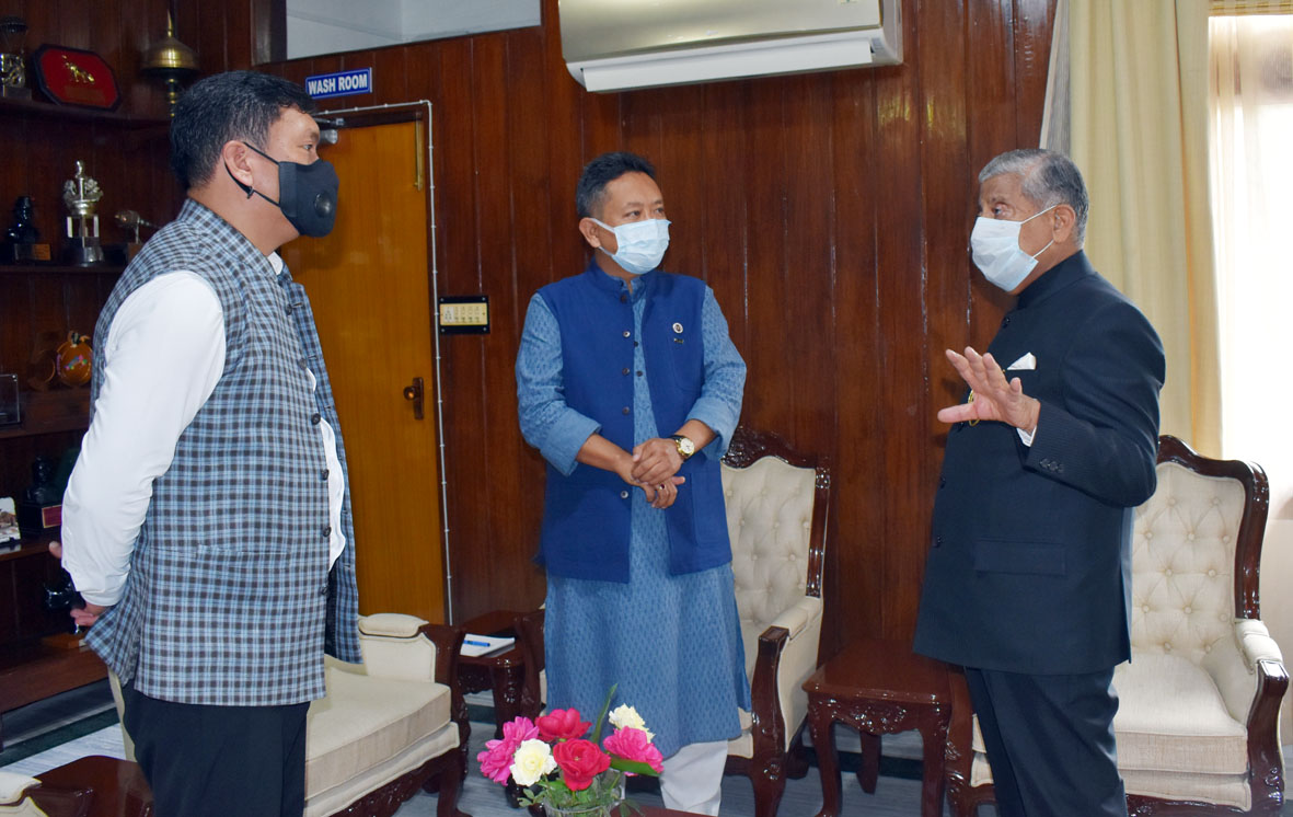 CM Pema Khandu & Speaker PD Sona calls on the Governor Brig. (Dr.) B.D. Mishra (Retd.) at Raj Bhavan