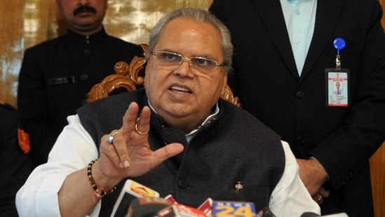 Former Jammu and Kashmir Governor Satya Pal Malik summoned by CBI over insurance scam case.