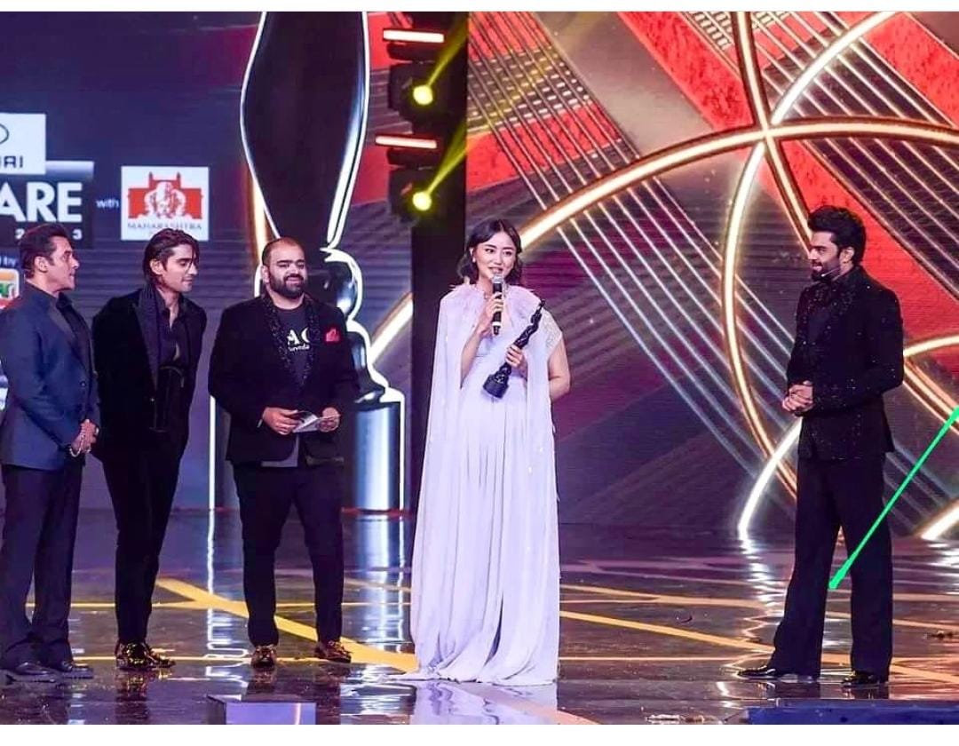 Nagaland’s Andrea Kevichusa won ‘Best Debut Female’ at the 68th Hyundai Filmfare Awards 2023.