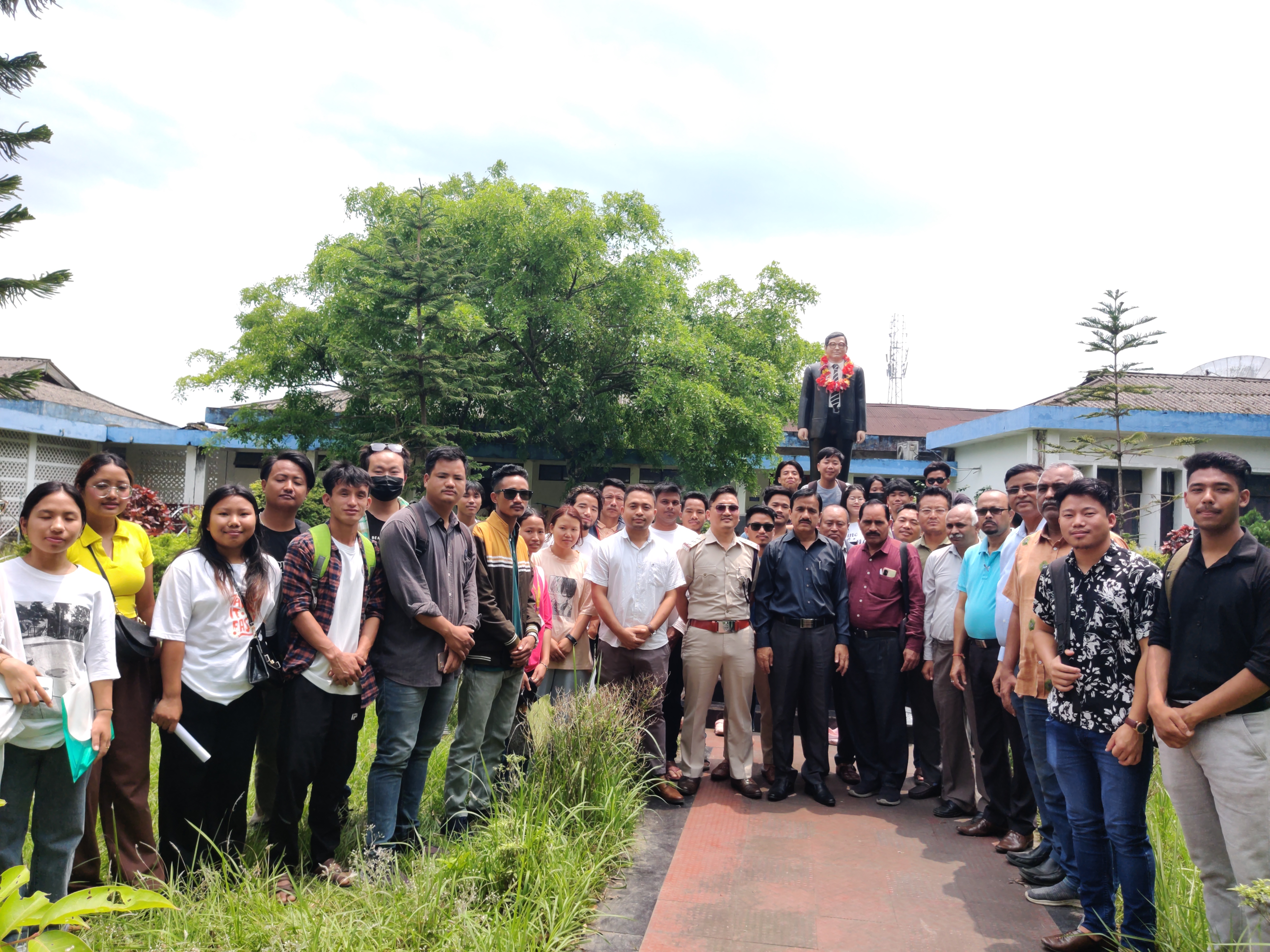 DNGC fraternity pays tribute to Late Dera Natung on his 22nd Death Anniversary