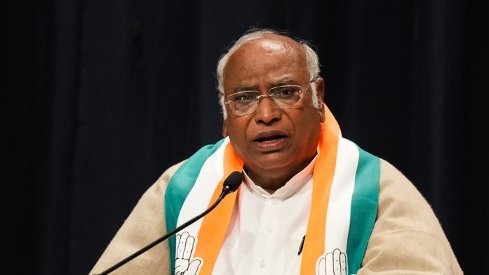 9 years of Modi govt: Congress President accuses BJP, says BJP did nothing but brought issues such as inflation and looted the public.